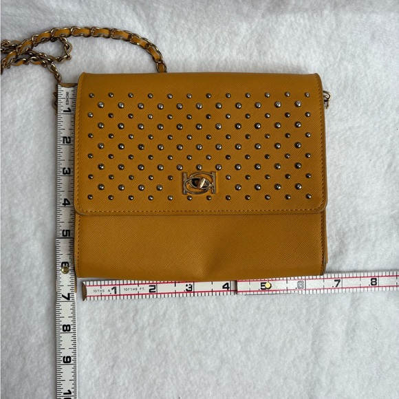 Bebe Los Angeles Studded Mustard Crossbody Bag - Picture 3 of 6